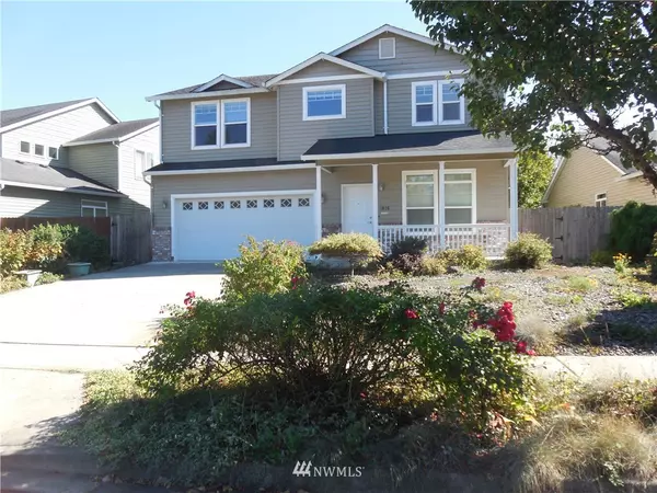 1816 Schneiter DR, Longview, WA 98632