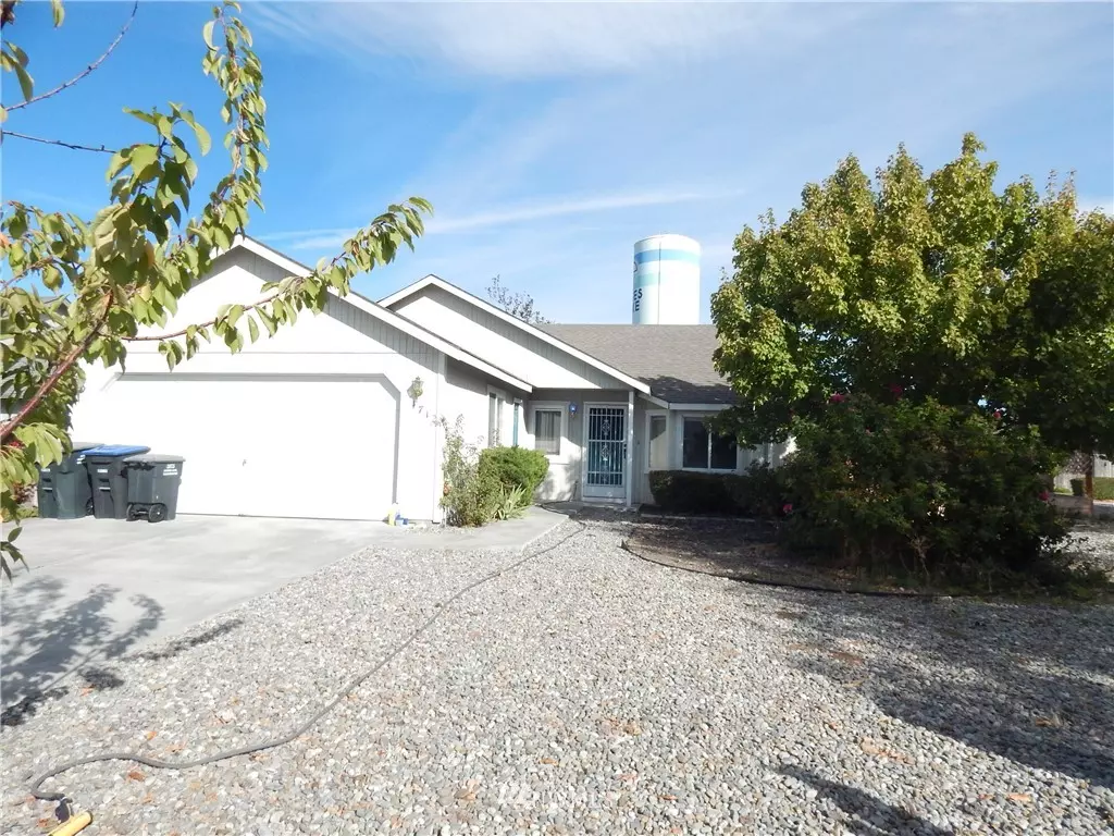 Moses Lake, WA 98837,1712 E Pirate LN