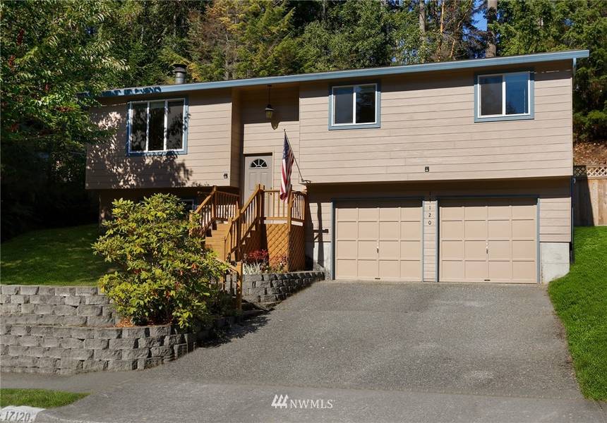 17120 Meadowdale DR, Lynnwood, WA 98037