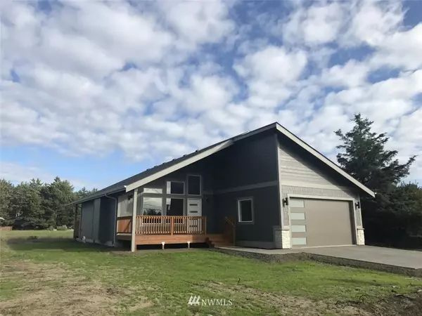 234 Canal DR NE, Ocean Shores, WA 98569