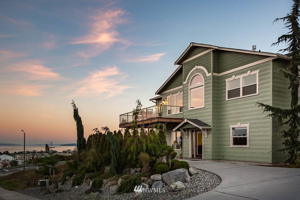 1075 SW Erie ST, Oak Harbor, WA 98277