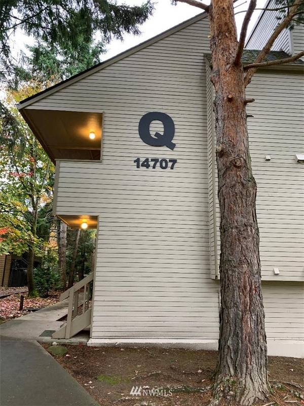 14707 NE 44th PL #Q-10, Bellevue, WA 98007