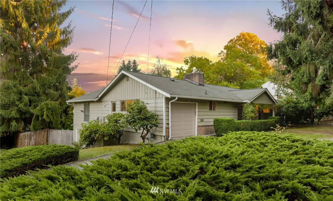 1300 104th AVE SE, Bellevue, WA 98004