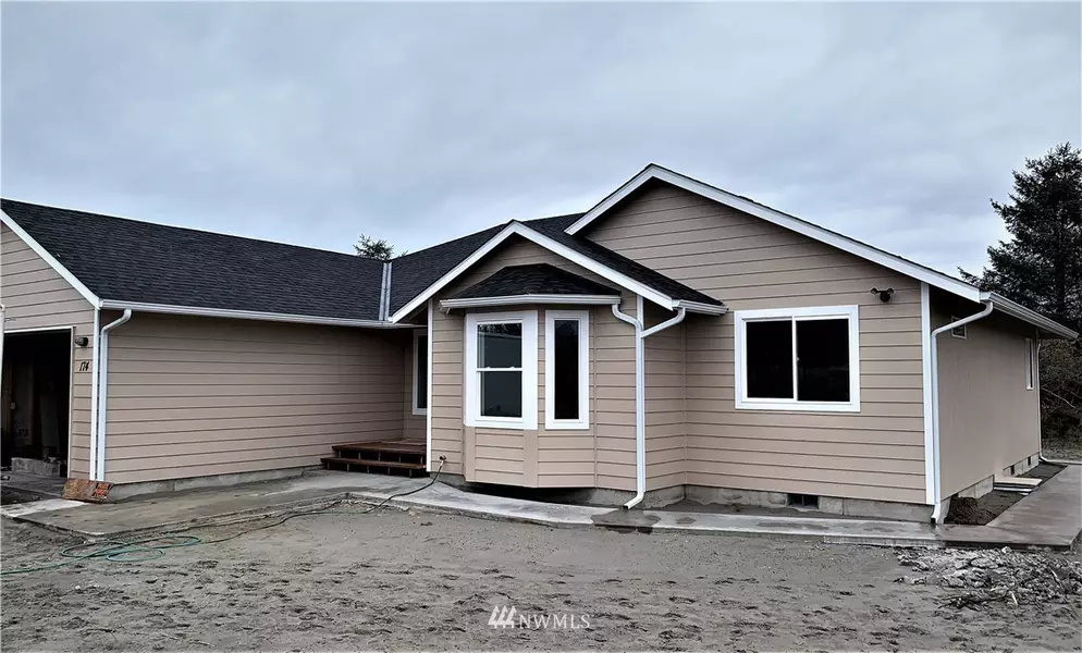 174 N Razor Clam DR SW, Ocean Shores, WA 98569