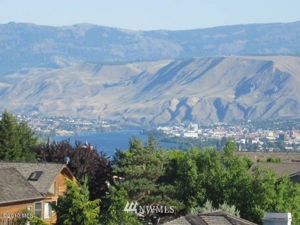 140 Tarn PL, Wenatchee, WA 98801