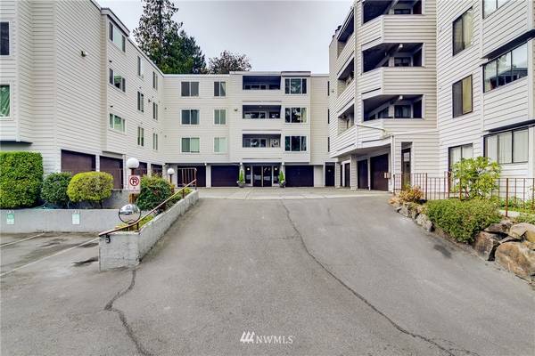 17417 Ashworth AVE N #305, Shoreline, WA 98133