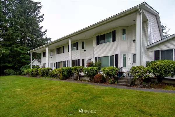 32438 1st PL S #94, Federal Way, WA 98003
