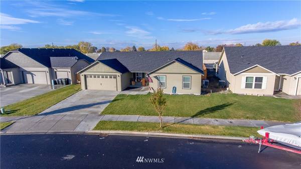 716 S Lakeland DR, Moses Lake, WA 98837