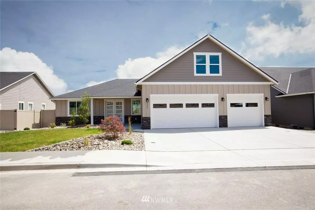 Wenatchee, WA 98801,1738 Brambling Brae LN