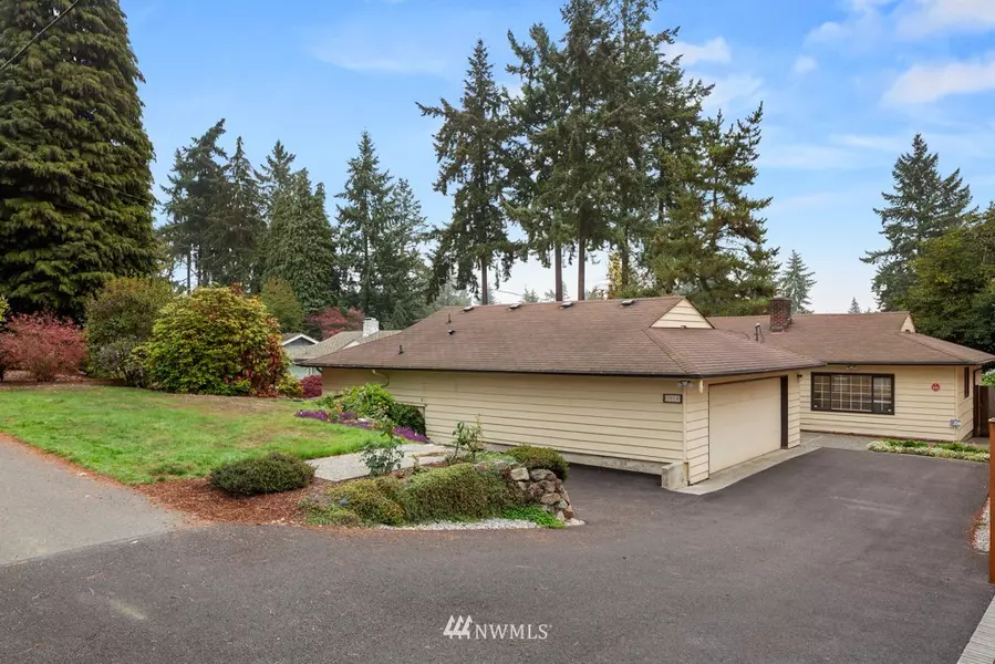 3018 108th AVE SE, Bellevue, WA 98004