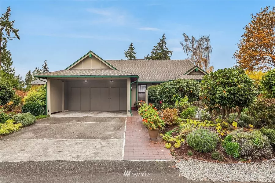 2423 63rd AVE SE, Mercer Island, WA 98040