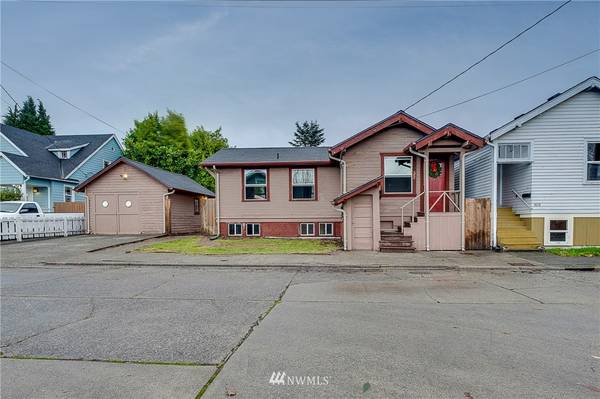 810 McKenzie AVE, Bremerton, WA 98337