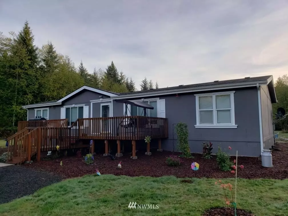Onalaska, WA 98570,266 SMOKEY RDG RD