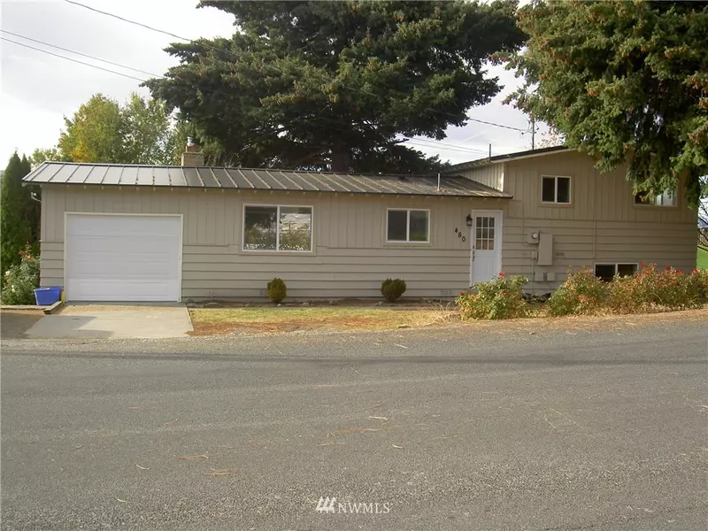 480 James AVE N, East Wenatchee, WA 98802