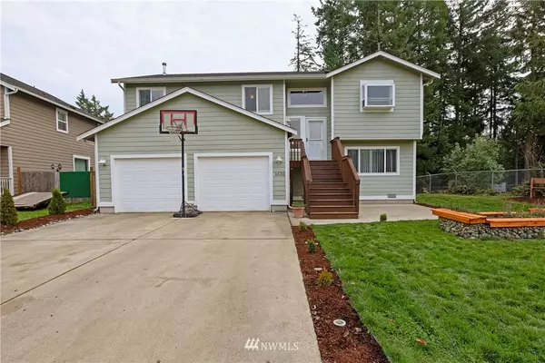 1635 Ginger PL E, Port Orchard, WA 98366