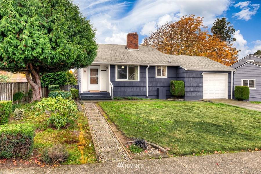 9253 26th AVE SW, Seattle, WA 98106