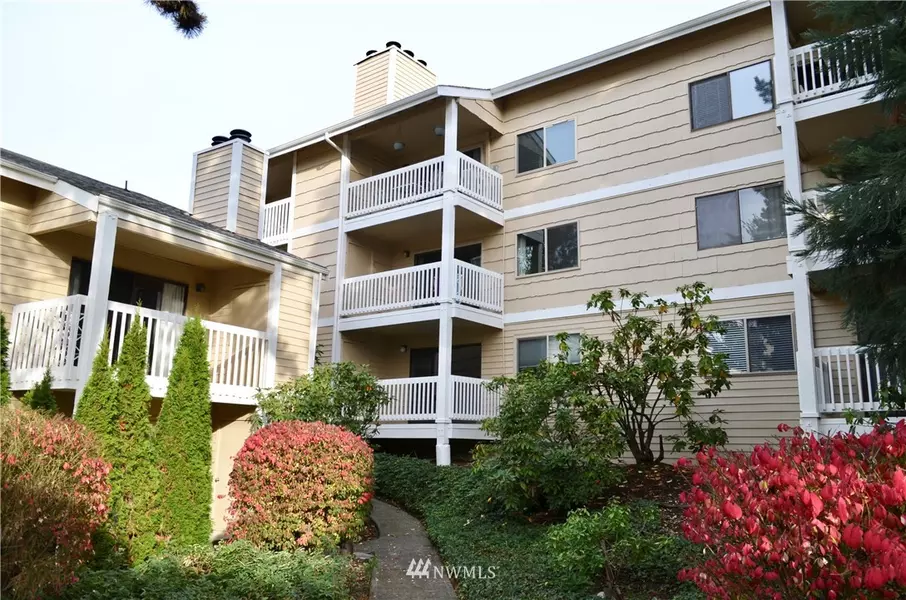 12840 SE 40th CT #B12, Bellevue, WA 98006