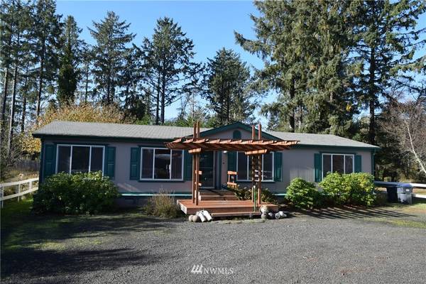 505 Mount Olympus AVE SE, Ocean Shores, WA 98569