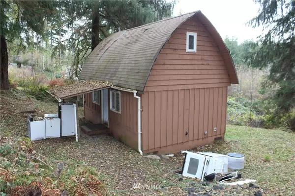 Elma, WA 98541,34 W Tipi CT