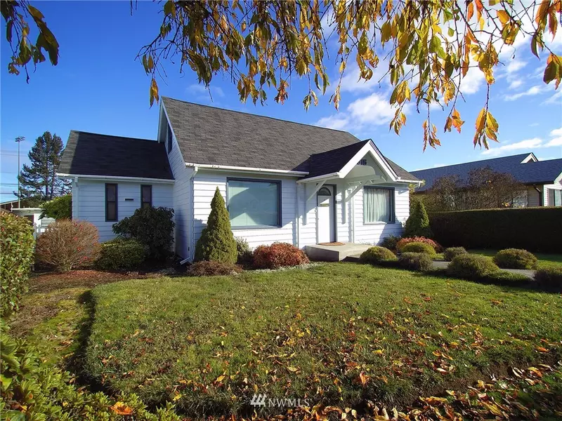 915 E 5th ST, Port Angeles, WA 98362