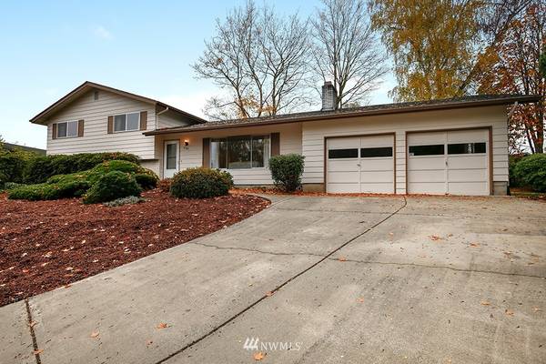 8100 NW Old Orchard DR, Vancouver, WA 98665