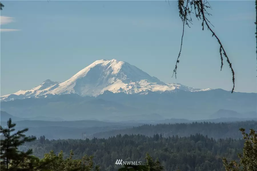 10300 181st AVE SE, Issaquah, WA 98027