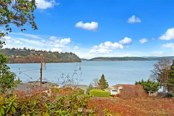 Oak Harbor, WA 98277,650 Maplewood LOOP