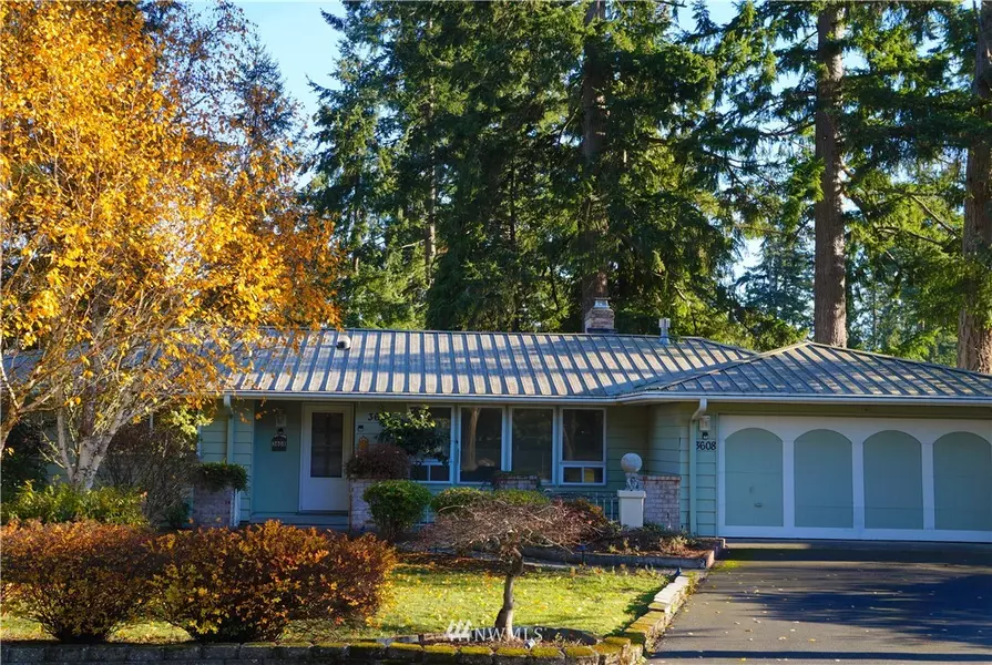 3608 Madrona DR SE, Port Orchard, WA 98366