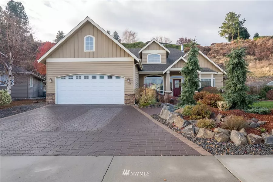 1613 Quail Hollow LN, Wenatchee, WA 98801