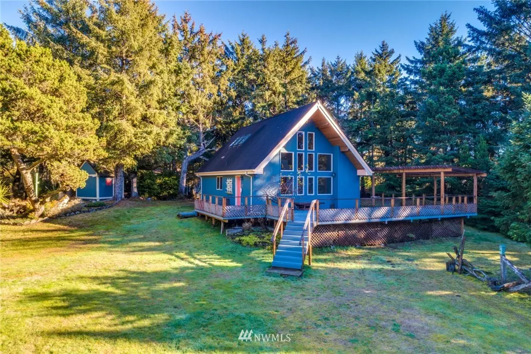 Long Beach, WA 98631,18007 Pacific WAY