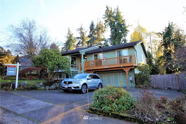 527 SW 326th ST, Federal Way, WA 98023