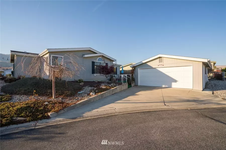 1308 Enchantment PL, Wenatchee, WA 98801