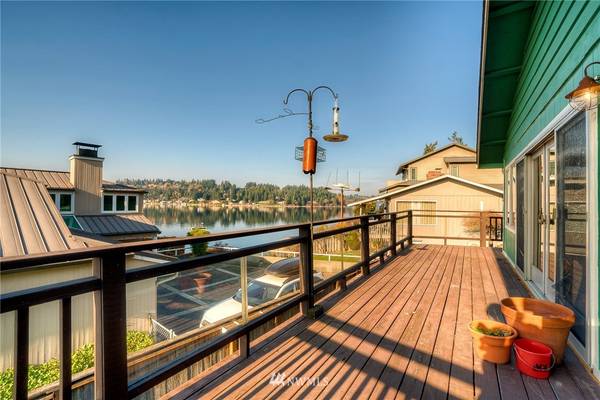 740 Berg CT NW, Gig Harbor, WA 98335