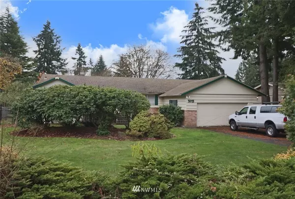 5015 NE 187th ST, Lake Forest Park, WA 98155