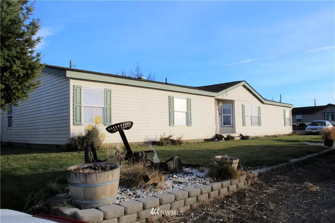 Warden, WA 98857,816 S Madison AVE