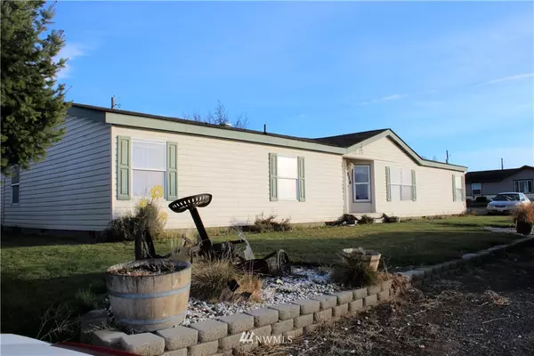 816 S Madison AVE, Warden, WA 98857