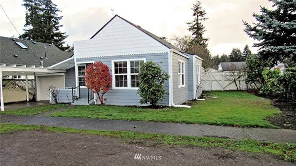 804 N 8th AVE, Kelso, WA 98626