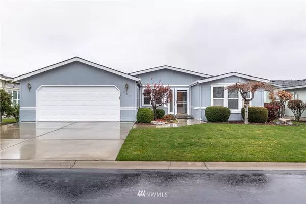 568 Canyon DR, East Wenatchee, WA 98802