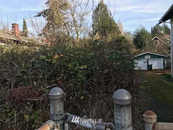 934 Martin Luther King Jr WAY, Seattle, WA 98122