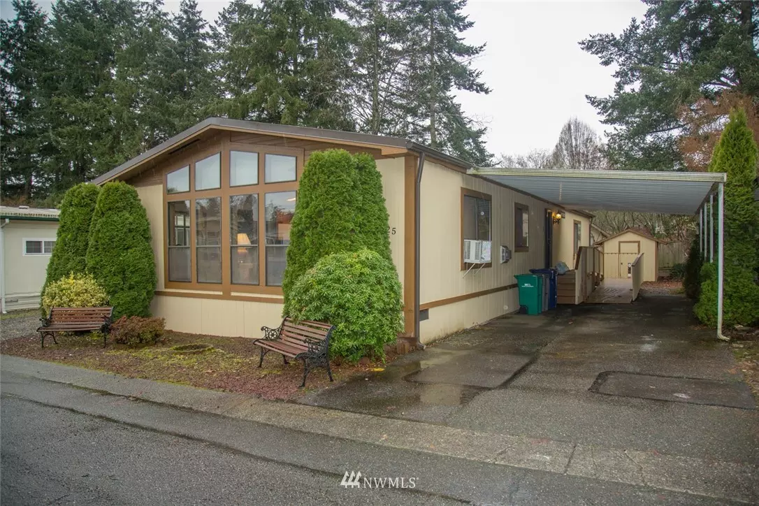 Redmond, WA 98052,18425 NE 95th ST #25