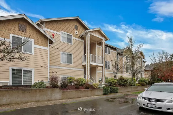 15150 140th WAY SE #N-303, Renton, WA 98058