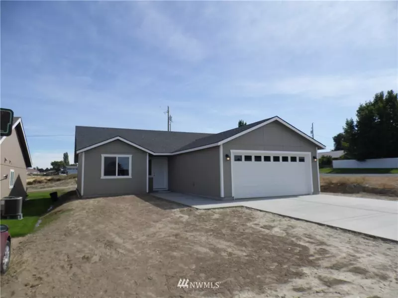 618 S County RD, Warden, WA 98857