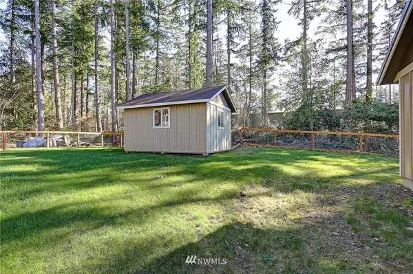 Stanwood, WA 98292,17218 Marine DR