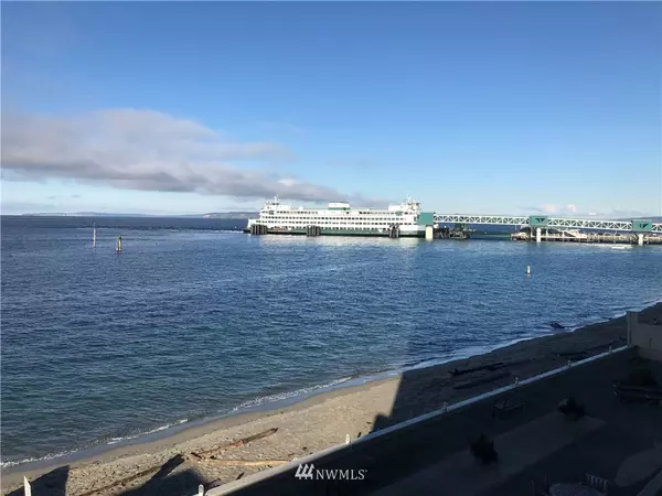 Edmonds, WA 98020,200 Beach PL #301