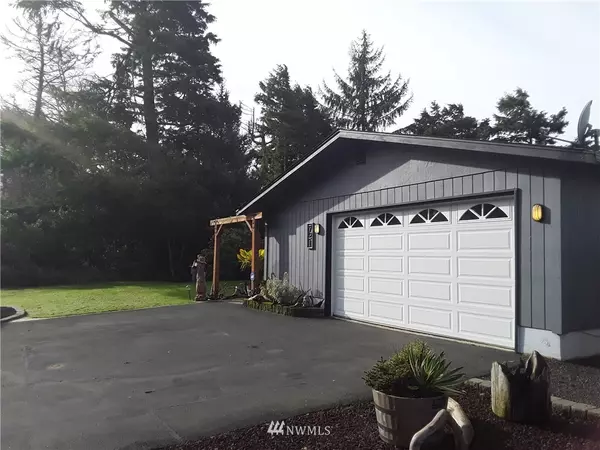 Ocean Shores, WA 98569,721 Copalis AVE NE