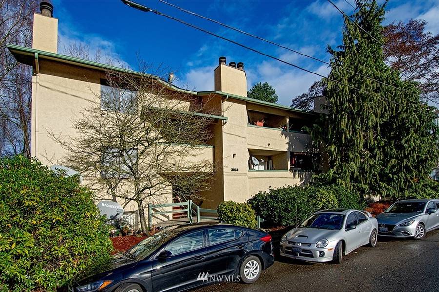 3024 NE 143rd ST #104, Seattle, WA 98125