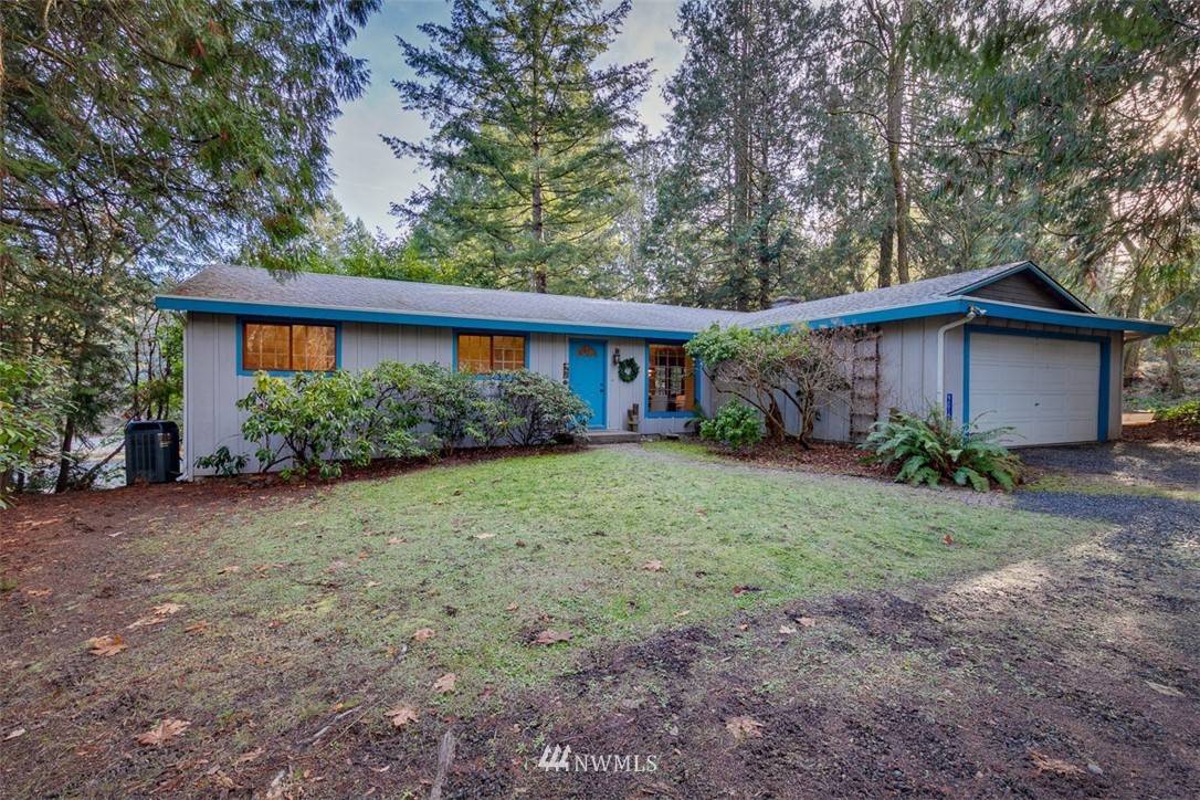 9012 Woodbank DR NE, Bainbridge Island, WA 98110