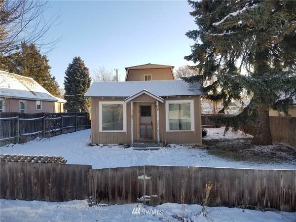 28 Fir ST N, Omak, WA 98841