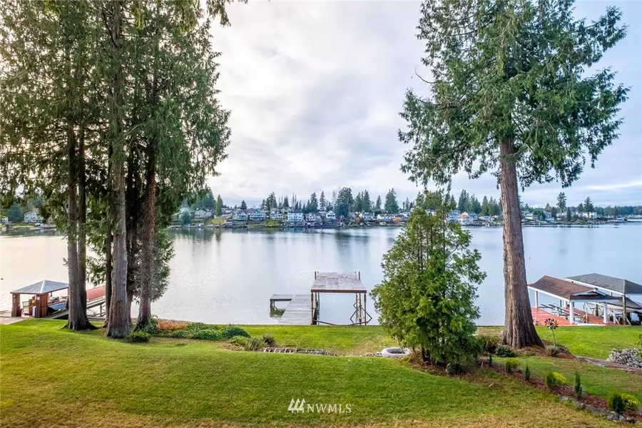 7004 Vandermark RD E, Bonney Lake, WA 98391