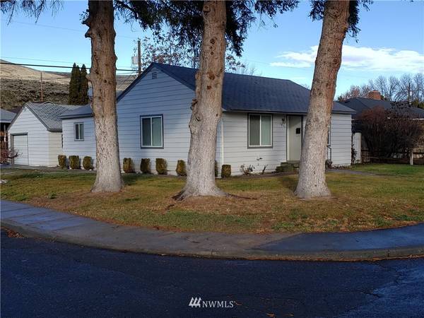 1435 C ST SW, Ephrata, WA 98823